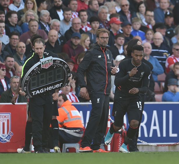 德转评年度最佳右边锋：杜埃、奥利塞、萨拉赫、亚马尔入围